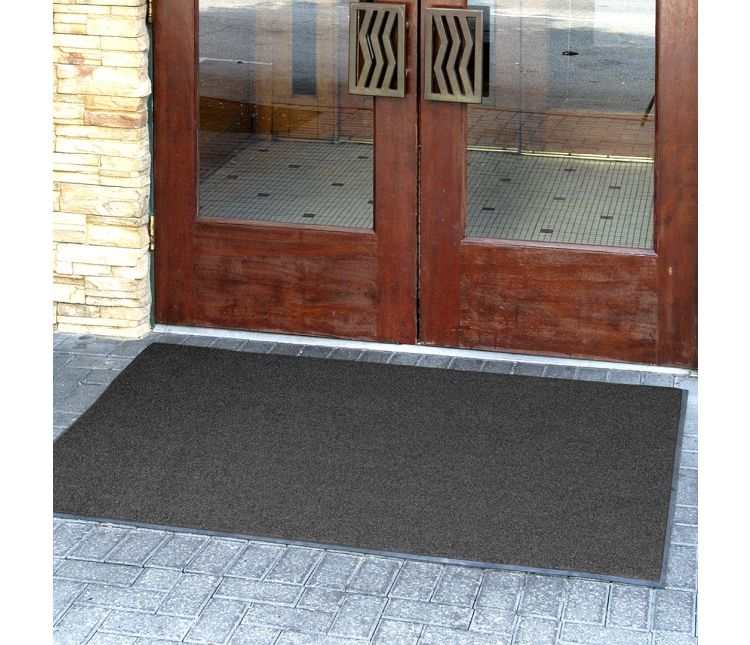 Entrance Mat Care for Cleaning Teams: A Machine Guide